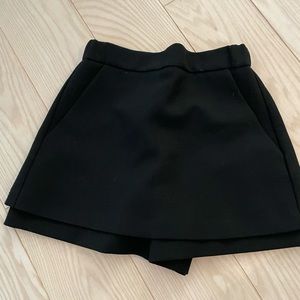 Maje skort 36 slit at back